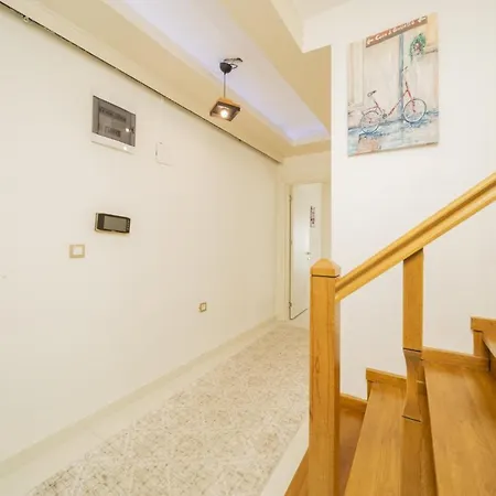 Charming Flat W Balcony 3 Min To * Antalya
